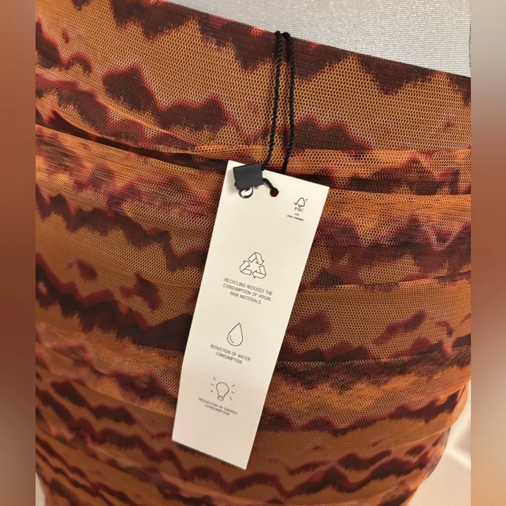 New Zara Ruched Patterned Skirt - Picture 5 of 7